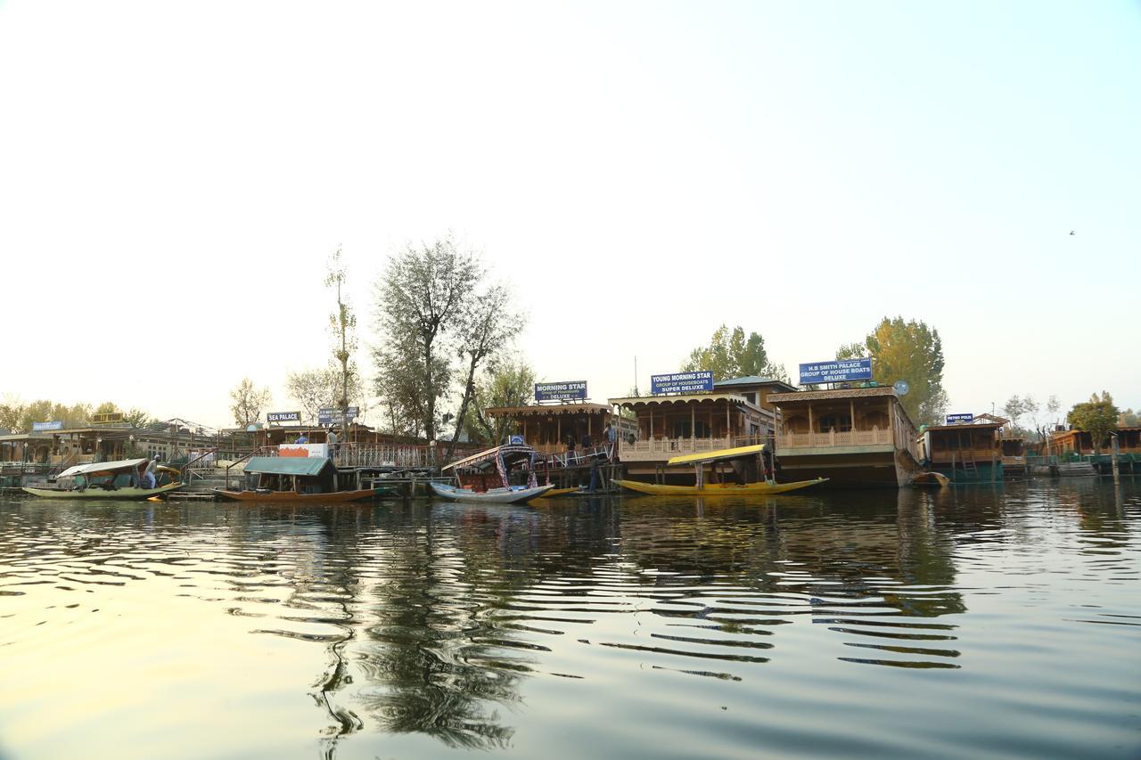 Morning Star Group Of Houseboats Hotel ศรีนาการ์ ภายนอก รูปภาพ