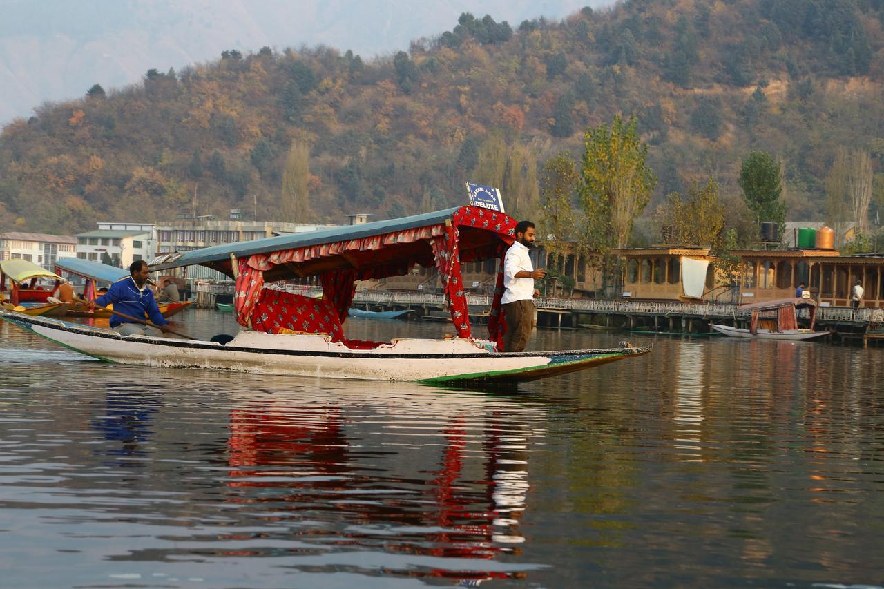 Morning Star Group Of Houseboats Hotel ศรีนาการ์ ภายนอก รูปภาพ